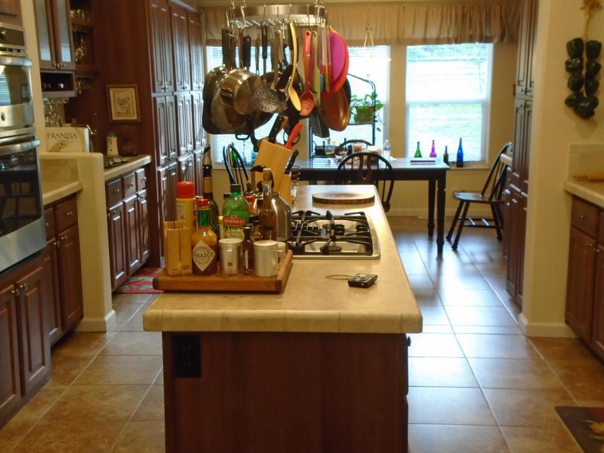 Amber Lights Bed And Breakfast (Adults Only) Порт Таунсънд Екстериор снимка